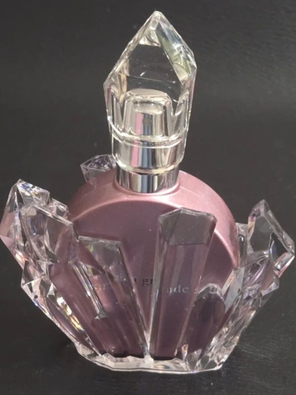 Ariana Grande r.e.m. Cherry Eclipse Gift 2 Piece Set